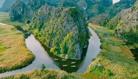 Van Long - Kenh Ga is the best view of Ninh Binh